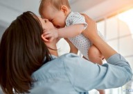 遗传病治疗技术：一个爸两个妈“三亲婴儿”诞生，我们需要担心吗？